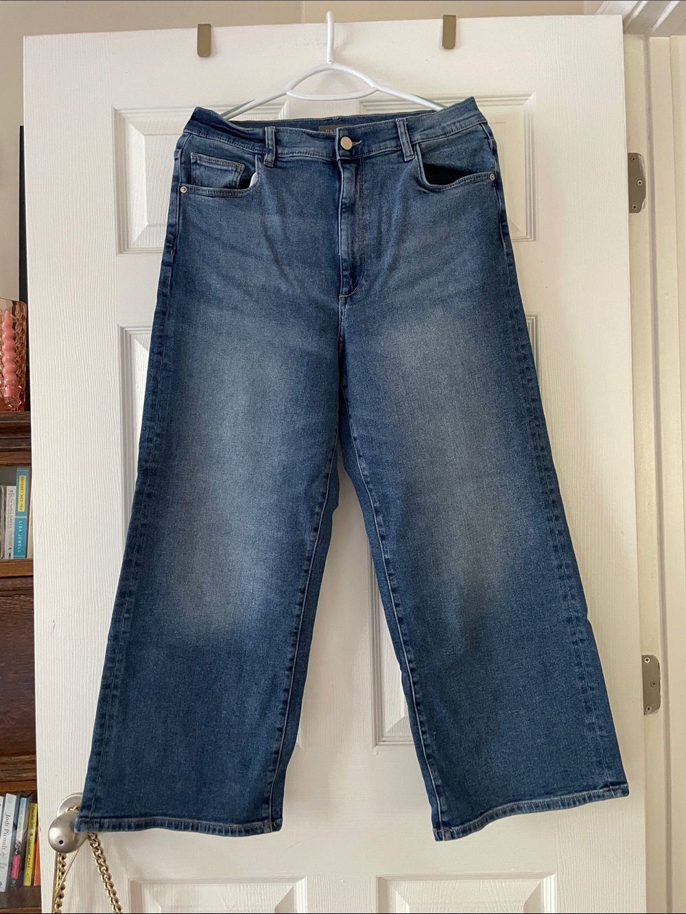 DL1961 Women’s Relaxed Wide-Leg Jeans in Medium Blue Wash
